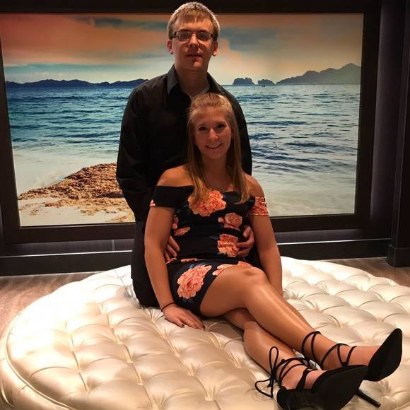 Meet your Posher, Amberlynn - Picture 1 of 1